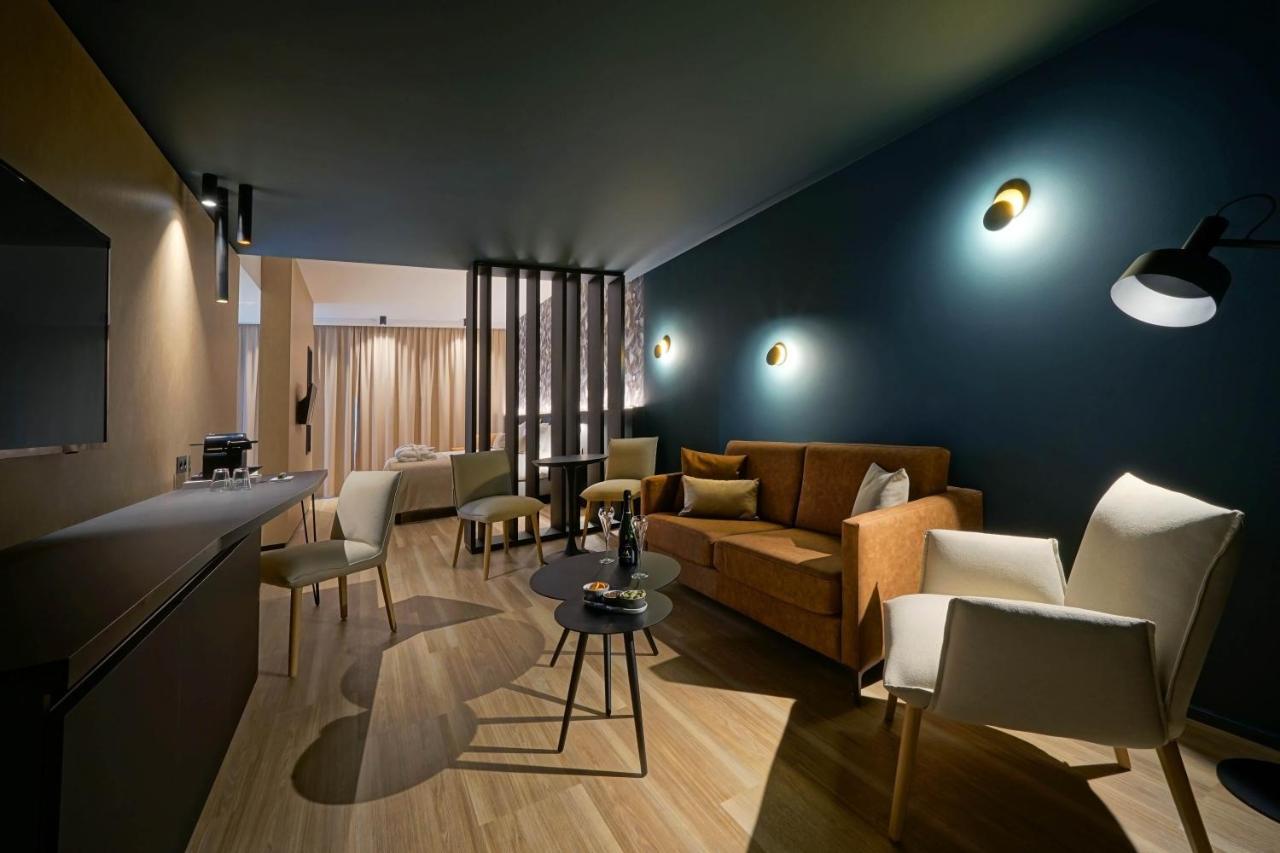 My Hotel 马尔梅迪 外观 照片
